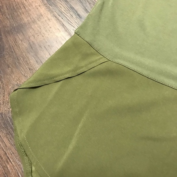 The Limited Collection Olive Keyhole Neck Blouse - Picture 4 of 6